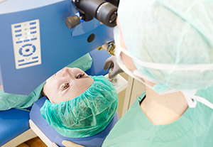 Excimerlaser-Hornhauttransplantation